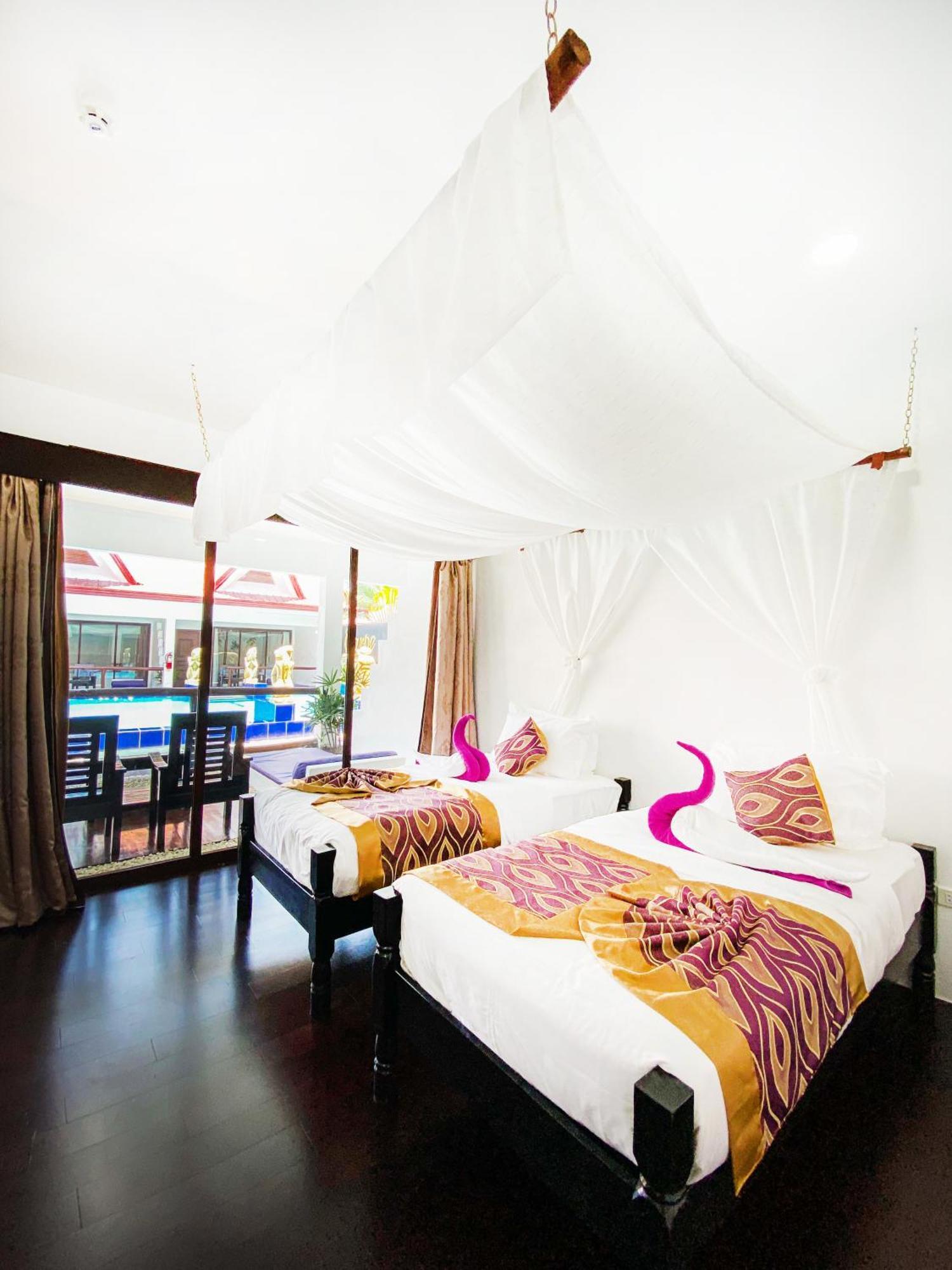Carpe Diem Villas & Resort Puerto Princesa Esterno foto