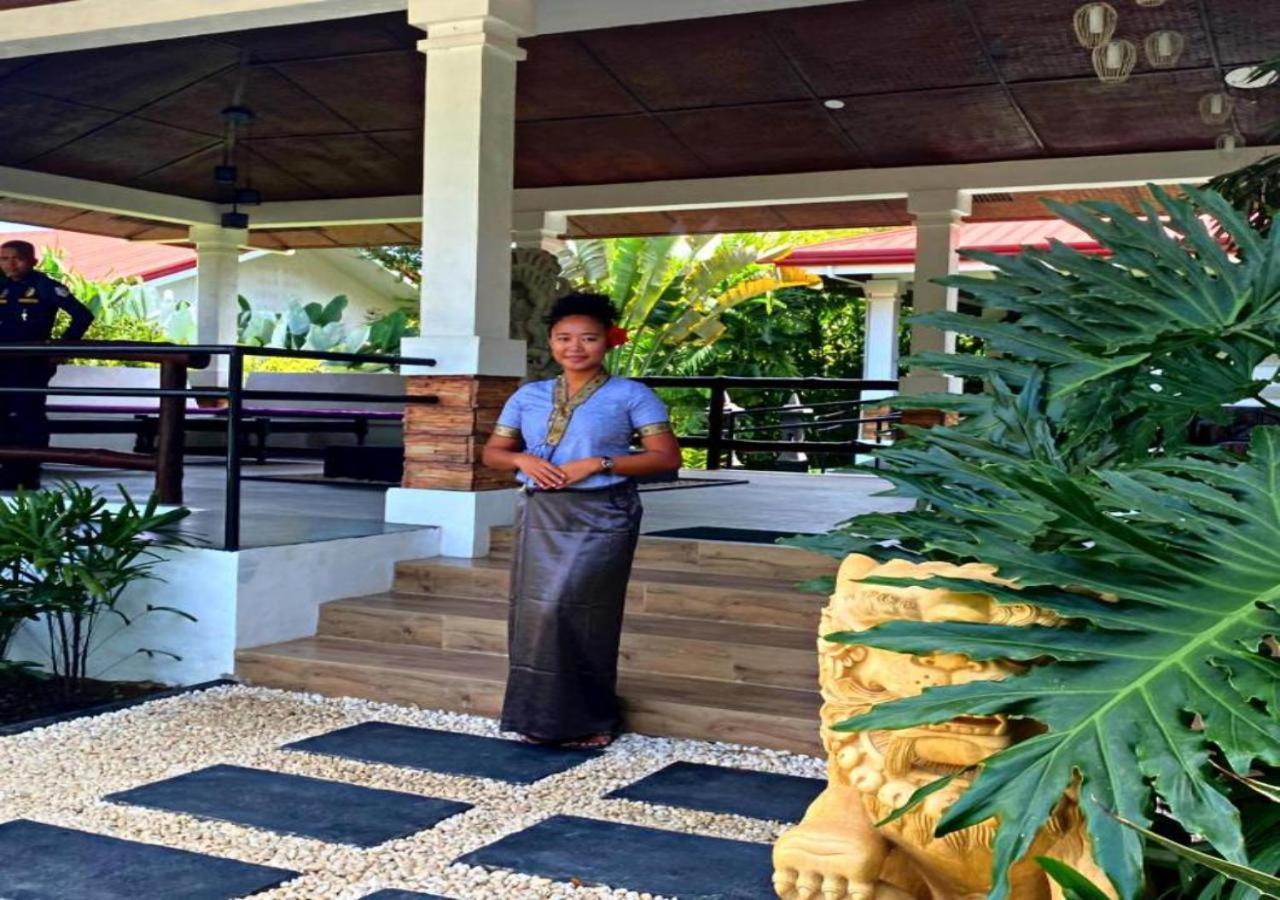 Carpe Diem Villas & Resort Puerto Princesa Esterno foto